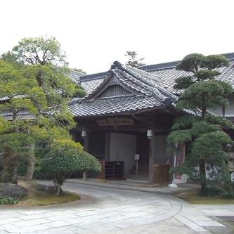 国の重要文化財に指定された「的山荘」